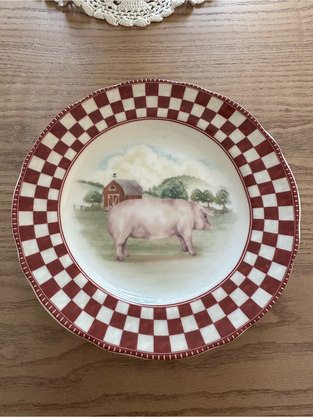 Red Check Farmhouse Pig Dinner Plate - Plate Decor